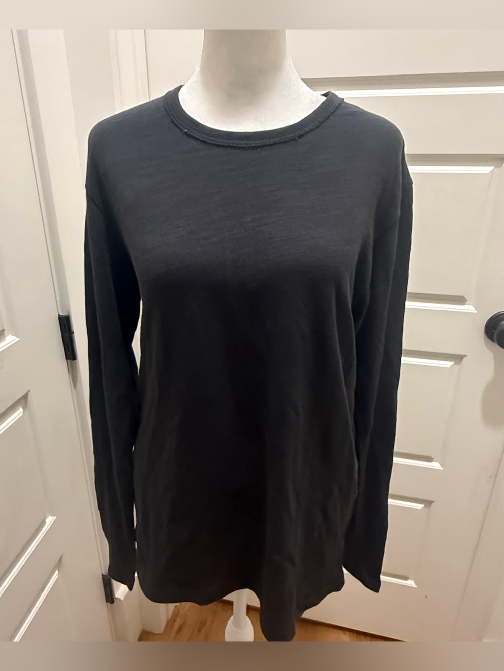NWT. Rag & Bone. Black classic Long Sleeve Tee. Size XS. - Picture 5 of 14